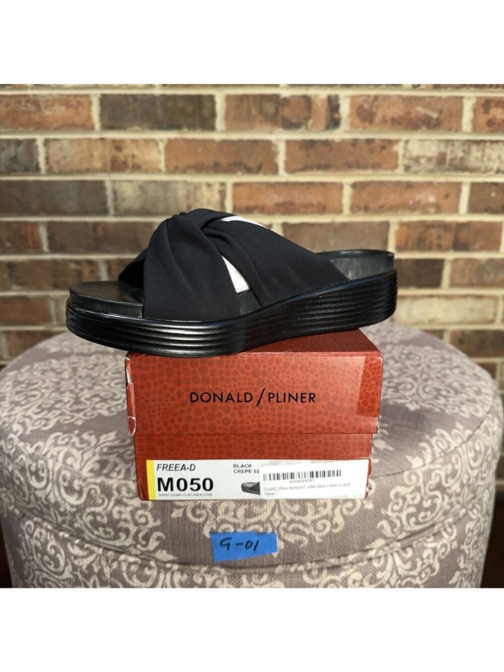 Donald Pliner Folley Crepe Slide Sandal Knotted Fabric Slip On Black SZ 5M New - Picture 6 of 6